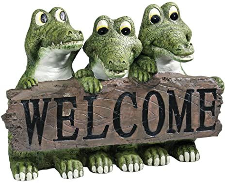 Design Toscano EU10544 Ragin' Cajun Crocodile Welcome Statue,Full Color Ragin Cajun, Garden Animal Statues, Outdoor Welcome Sign, Head Statue, Garden Animals, Perfect House, Sign Display, Animal Statues, Outdoor Statues