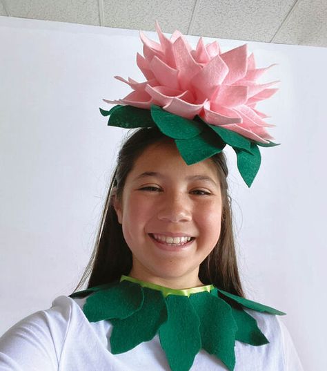 How To Make Dahlia Headband and Leaf Collar Online | JOANN Sewing Projects Ideas, Rose Costume, Quick Costumes, Spring Headband, Book Costumes, Leaf Headband, Costume Sewing, Flower Costume, Patriotic Fabric