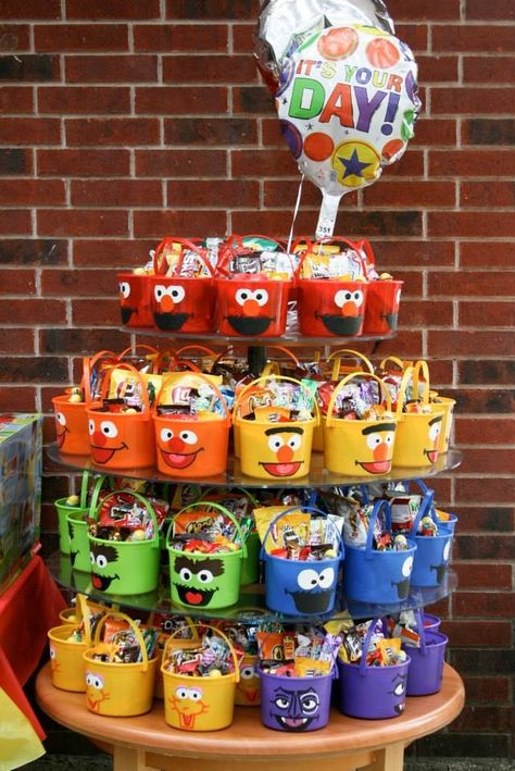 Sesame Street Candy buckets for my sons 1st birthday Sesame Street Birthday Party Ideas Boy, Elmo Birthday Party Boy, Elmo First Birthday, Cookie Monster Birthday, Elmo Birthday Party, Boys 1st Birthday Party Ideas, Sesame Street Birthday Party, Monster Birthday Parties, Elmo Party