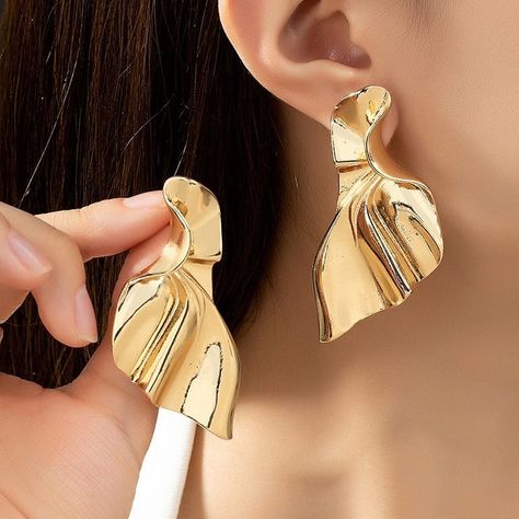 seamlesscollection2.myshopify.com #cloth Classic Punk, Ol Fashion, Ear Accessories, Jewelry Ear, Estilo Punk, Style Punk, Women Party, Metal Earrings, Estilo Boho