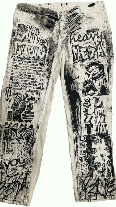 Diy Painted Jeans, Custom Jeans Diy, Punk Jeans, Painted Clothes Diy, Mode Punk, Punk Pins, Custom Jeans, Diy Fashion Clothing, Painted Jeans