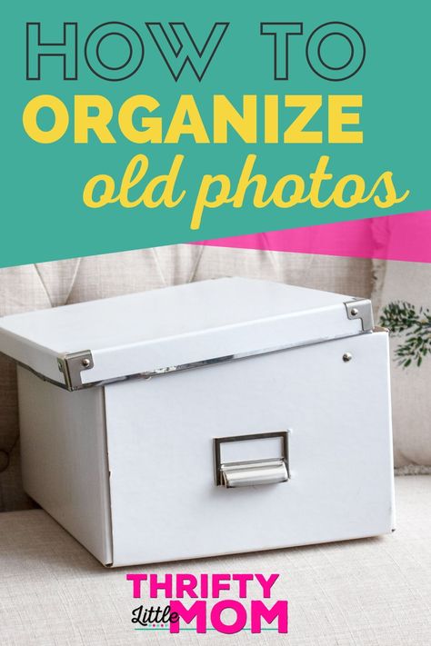 Organize old printed photos with this simple photo organization system. This will help you preserve your important pictures and declutter the unnecessary photographs. #organization #declutter Manual Storage Ideas, Photo Organization Ideas, Organize Photos Prints, Photo Preservation, Organize Photographs, Photo Album Organization, Photo Organization Storage, Genealogy Crafts, Scan Photos