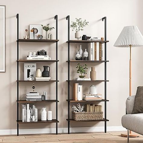 Minimal Office, Shelf Decor Living Room, Cool Bookshelves, Apt Ideas, Bookshelf Styling, Open Bookcase, Living Comedor, Etagere Bookcase, Living Room Shelves