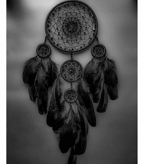 Halloween Dream Catcher, Dreamcatcher Decor, Native American Home, Dream Catcher Mobile, Dreamcatcher Wallpaper, Black Dream Catcher, Dream Catcher White, Dream Catcher Art, Dream Catcher Craft