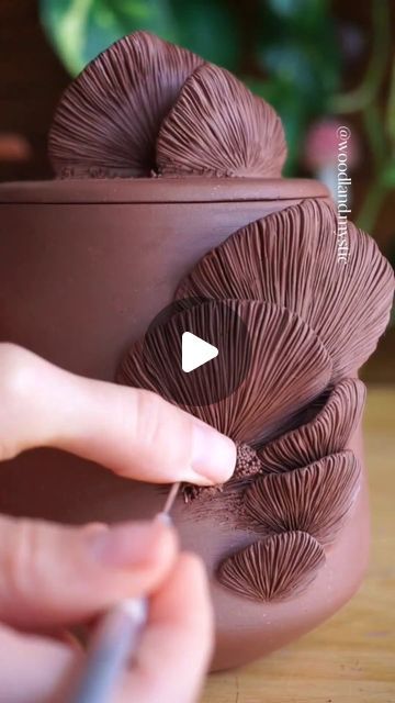 Ceramics Videos on Instagram: "Coil ceramic mushroom fungi jar by @woodland.mystic" Mushroom Pottery Ideas, Mushroom Ceramics Ideas, Ceramic Mushrooms Pottery, Clay Mushrooms Diy, Mushroom Ceramics, Ceramic Toadstools, Pottery Mushrooms, Mushroom Pottery, Enchanted Forest Cake