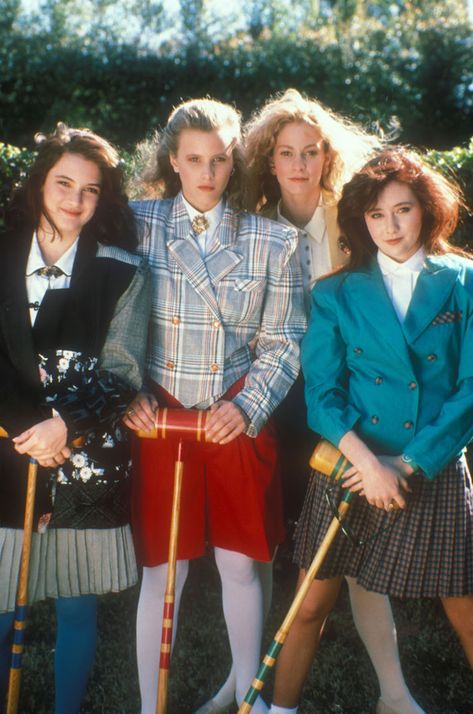 STYLECASTER | halloween costume | 80s halloween costume | 1980s halloween costume | Halloween costume women Female Executive, Kim Walker, Heathers Movie, Stephen Baldwin, Look 80s, Holly Marie Combs, 21 Jump Street, Stile Preppy, Heathers The Musical