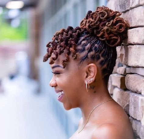 Dreadlock Wedding Hairstyles, Short Dreadlocks Styles, Dreads Styles For Women, Loc Updo, Short Locs, Twisted Hair, Short Locs Hairstyles, Faux Locs Hairstyles, Dreadlock Styles