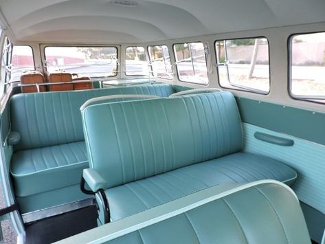 Seller of Classic Cars - 1963 Volkswagen Bus/Vanagon (BLUE/WHITE ON TOP TURQUOISE GREEN ON BOTTOM/COMO GREEN) Old Volkswagen Van, Volkswagen Bus Interior, Vintage Volkswagen Bus, Kombi Clipper, Vw Bus Interior, School Bus House, Teal Interiors, Volkswagen Camper Van, Vw Ideas