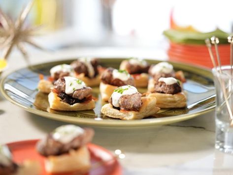 Mini Beef Wellington Bites Recipe | Jeff Mauro | Food Network Wellington Bites, Beef Wellington Bites, Mini Beef Wellington, Jeff Mauro, Tv Food, Frozen Puff Pastry, Beef Wellington, Beef Tenderloin, Trending Recipes