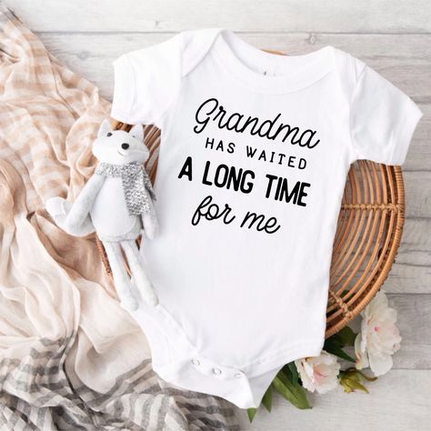 👶✨ The perfect onesie to show Grandma just how special she is! "Grandma has waited a long time for me" - isn't that just the sweetest sentiment? Now available in sizes 0-24 months. Shop now to melt Grandma's heart! Baby Announcement For Grandma, Grandma To Be Gift Ideas, Pregnancy Annoucements, Grandma Announcement, Mommy Pictures, Grandma Onesie, Announcement Pictures, Baby Shower Princess Theme, Pregnancy Ideas