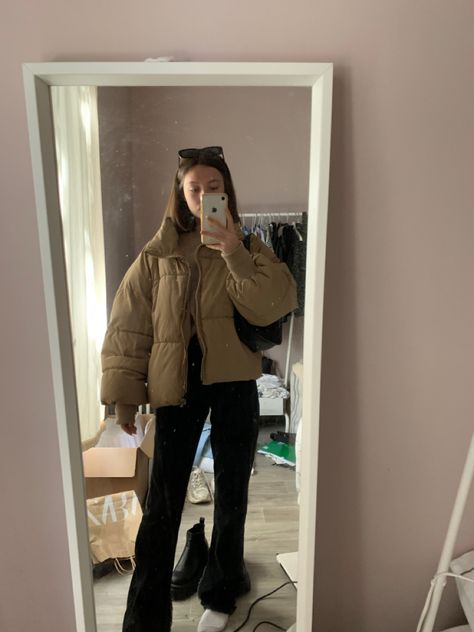 Kathmandu Puffer Jacket Outfit, Light Brown Puffer Jacket Outfit, Nude Puffer Jacket Outfit, Camel Puffer Jacket Outfit, Zara Puffer Jacket Outfit, Outfit With Puffer Jacket, Cream Puffer Jacket Outfit, Short Puffer Jacket Outfit, Brown Puffer Jacket Outfit