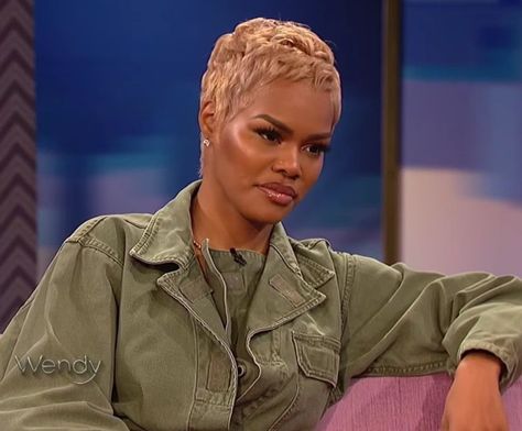 Teyana Taylor Short Hair, Taylor Short Hair, Short Hair Pixie, Shaved Pixie, Short Blonde Pixie, Woman Hairstyles, Short Hair Pixie Cuts, Short Sassy Hair, Teyana Taylor