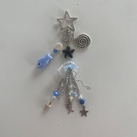 Blue and Silver Jellyfish keychain with Seashells, stars, Spirals and fish charms and pearls Jellyfish Beads, Jellyfish Charm, Jellyfish Keychain, Charm Aesthetic, Fish Keychain, Beaded Ideas, Manik Manik, Keychain Bracelet, Blue Jellyfish