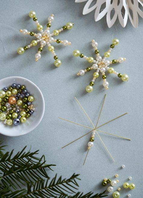 Beaded star for hanging | DIY-projects | Søstrene Grene Anthropologie Christmas Decor, Diy Garland Paper, Paper Ornaments Diy, Juleverksted For Barn, Beaded Ornaments Diy, Jul Diy, Diy Beaded Ornaments, Diy Jul, Holiday Beading