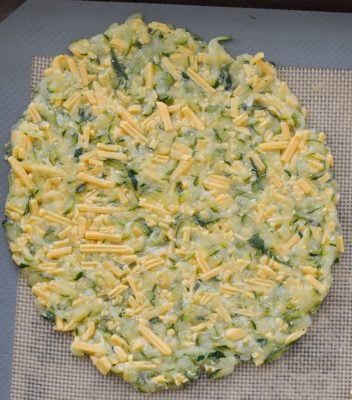 These easy five ingredient Zucchini Tortillas are low carb, grain free and keto friendly! At about one net carb per tortilla these are perfect for keto wraps, quesadillas and more! Keto Lunch Ideas To Work, Lunch Ideas Keto, Work Meal Prep, Zucchini Tortillas, Zucchini Keto, Zucchini Tortilla, Cauliflower Tortillas, Tortillas Recipe, Wraps Recipes