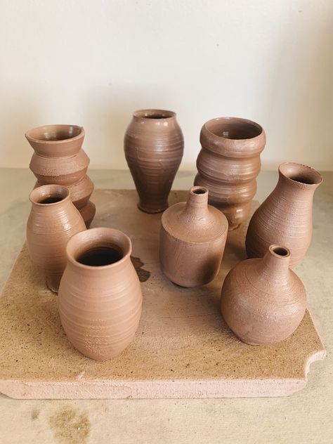 Pottery Shapes Pots, Famous Pottery Artists, Pottery Forms Shape, Pottery Throwing Aesthetic, Pottery Inspo Vase, Pottery Vases Ideas, Pottery Wheel Projects Inspiration, Pottery Vase Shapes, Pottery Wheel Inspiration