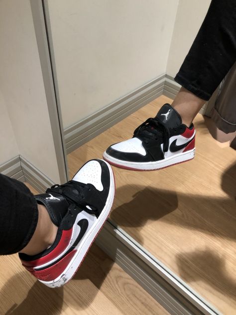 Air Jordan Dunk Low, Tennis Jordan, Jordan Dunk Low, Zapatillas Nike Jordan, Buty Jordan, Jordan Dunk, Nike Shoes Girls, Cute Nike Outfits, Jordan Shoes Girls