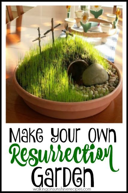 Mini Resurrection Garden, Resurection Jesus Garden Diy, Easter Tomb Garden, Jesus Tomb Diy, Easter Decor Christian, Ressurection Gardens, Easter Christian Decor, Easter Crafts For Church, Easter Tomb Craft