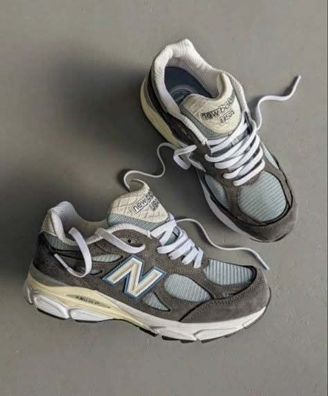 Hottie Outfits, New Balance Aesthetic, Balance Aesthetic, Nb Sneakers, Designer Things, Fashion Thoughts, New Balance 990, Shoes Outfit Fashion, Fresh Sneakers