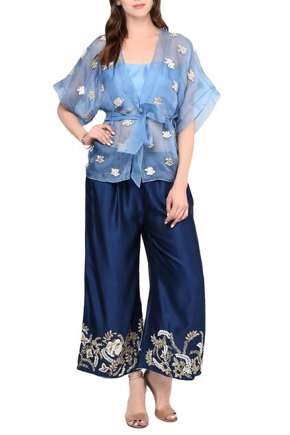 Lahenga Ideas, Organza Kimono, Organza Outer, Outer Organza, Kimono Style Jacket, Hijabi Outfit, Embroidered Pants, Blouse Pants, Kimono Style