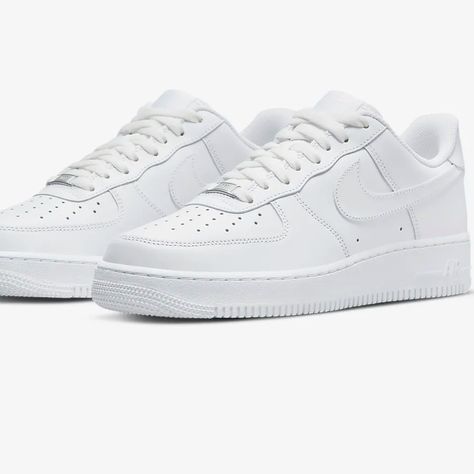 Nike Air Force 1 Sneakers Size 7y These Were Store Display, Otherwise Brand New No Box White Shoes Air Force, Air Force Branco, Nike Closet, Off White Shoe, Zapatillas Air Force, Tenni Shoes, Nike Air Force White, Shoes For Teens, Nike Shoes White