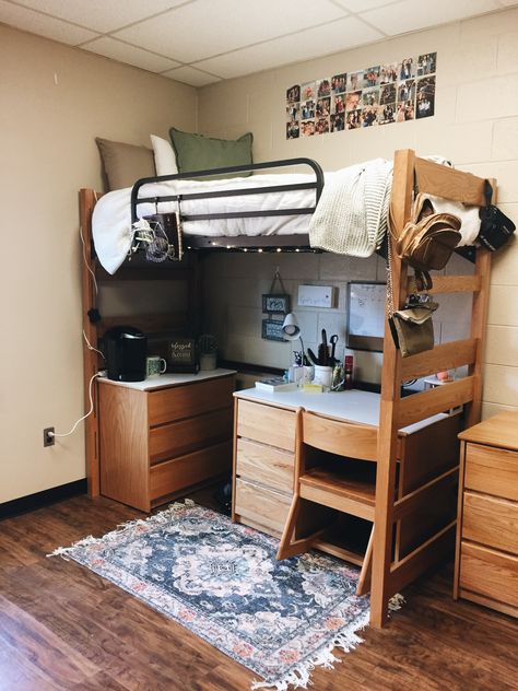 Desk Under Bunk Bed Dorm Room, Loft Bed Ideas Dorm, College Dorm Room Ideas Loft, Umich Dorm, Lofted Bed Dorm Room Ideas, Dorm Room Ideas Lofted Bed, Dorm Setup, Organization Ideas On A Budget, Dorm Room Organization Ideas