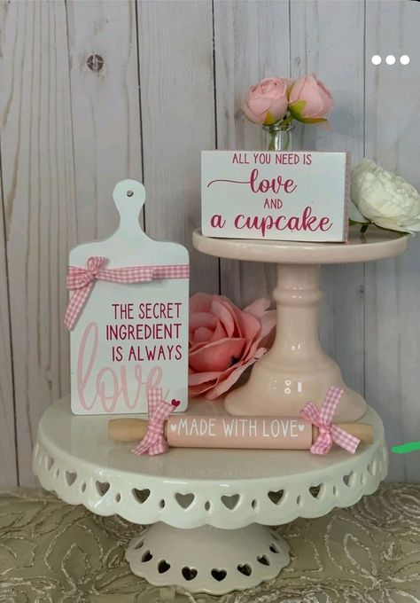 Valentines Day Tiered Tray Decor, Ideas Valentines Day, Diy Valentine's Day Decorations, Tiered Tray Diy, Diy Valentines Decorations, Valentine Projects, Diy Valentines Crafts, My Funny Valentine, Pink Valentines