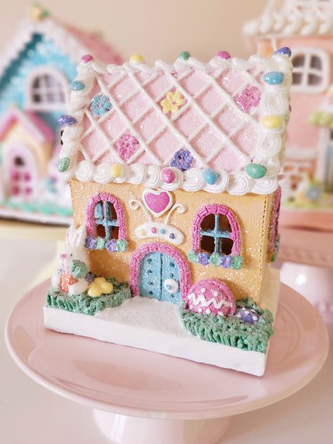 Spring Gingerbread House, Pastel Gingerbread House Decor, Easter Gingerbread House Ideas, Valentines Gingerbread House, Fake Gingerbread House, Cute Gingerbread House Ideas, Pastel Gingerbread House, Pink Led Light, Easter Gingerbread House