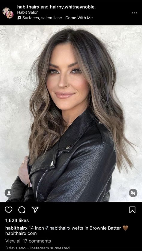 Kadeřnické Trendy, Brunette Hair With Highlights, Vlasové Trendy, Brunette Balayage Hair, Brown Hair Balayage, Balayage Brunette, Hair Color And Cut, Hair Inspiration Color, Hair Strand