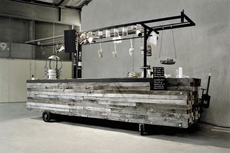 a portable kitchen allows you to take your sink with you! where? and more importantly, why? Kaffe Bar, Mobile Restaurant, Mobile Cafe, Portable Bar, Portable Kitchen, Food Cart, Mobile Bar, Interior Modern, The Ceiling