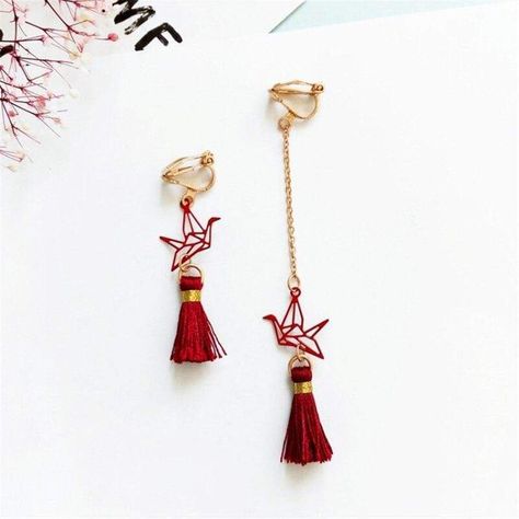 Traditional Japanese Jewelry, Outfits In Japan, Sakura Jewelry, Japan Earrings, Asian Earrings, Kawaii Street Fashion, Japanese Earrings, Crane Earrings, Ethereal Jewelry