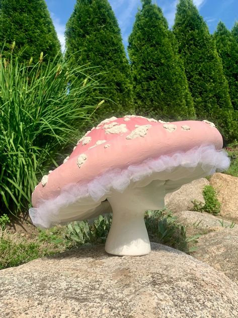 Pink Blush Mushroom Hat 3D Spots Paper Mache-amanita Forest - Etsy Galaxy Mushroom Hat, Diy Mushroom Witch Hat, Mushroom Staff Cosplay, Pink Mushroom Fairy, Mushroom Person Cosplay, Enchanted Forest Cosplay, Pink Mushroom Hat, Pink Mushroom Costume, Amanda The Adventurer Cosplay