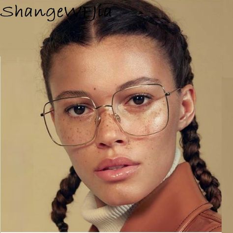 Oversized Glasses Frames, People With Glasses, Glasses Inspiration, Vintage Glasses Frames, Womens Eyewear Frames, Big Glasses, Square Glasses Frames, Metal Frame Glasses, Oversized Glasses