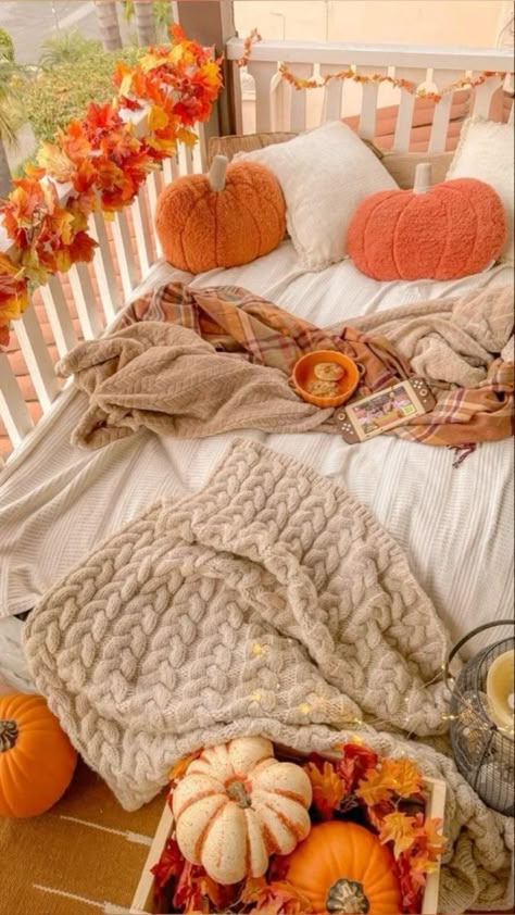 Fall Patio, Autumn Room, Halloween Bedroom Decor, Cozy Fall Bedroom, Fall Room Decor, Fall Bedroom Decor, Halloween Bedroom, Halloween Room Decor, Fall Bedding