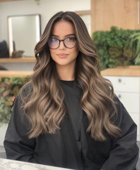 Brunette Light Brown Balayage, Neutral Toned Balayage Brunette, Brunette Balayage Hair Dimension, Mushroom Hair Color Balayage, Chocolate Mushroom Hair, Dark Beige Balayage, Mushroom Color Highlights, Mushroom Brown Highlights On Brown Hair, Latte Brown Hair With Highlights