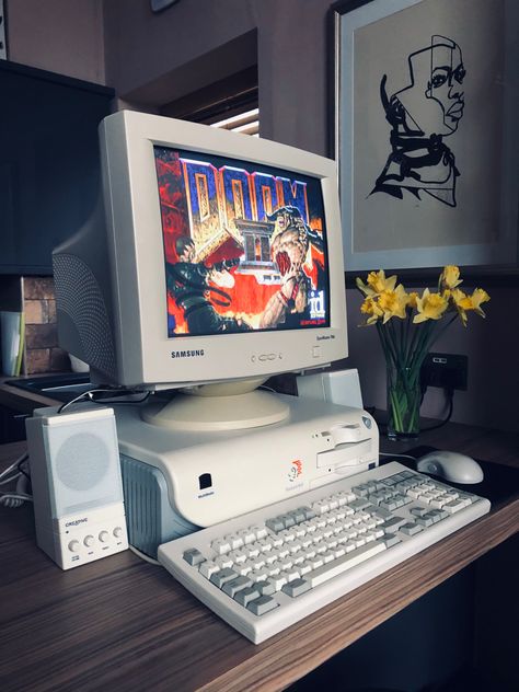 Retro Pc Setup, Crt Setup, Small Room Setup, Nostalgic Games, Gaming Girl, Doom 2, Retro Appliances, Computer Setups, Nostalgia Core