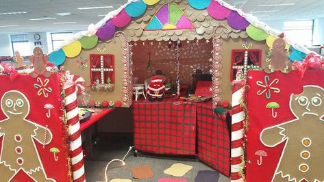 1st place and Best in Show - Office decorating contest Christmas Cube Decorations, Office Xmas Decorations, Nursing Station, Christmas Desk Decorations, Christmas Cubicle, Cubicle Decorations, Christmas Cubicle Decorations, Tea Light Snowman, Christmas Contests