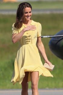 Catherine "Kate" Middleton, Duchess of Cambridge Ducesa Kate, Kate Middleton Stil, Kate Middleton Skirt, Vévodkyně Kate, Kate Middleton Legs, Style Kate Middleton, Duchesse Kate, Düşes Kate, Herzogin Von Cambridge