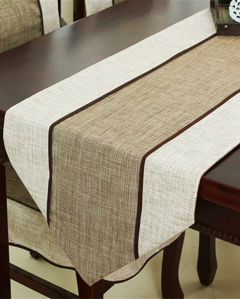 40 Amazing Table Runner Ideas for Modern Homes Coffee Table Runner, Classic Coffee Table, Rustic Table Runners, Modern Table Runners, Table Runner Diy, Modern Farmhouse Table, Farmhouse Table Runners, Dining Table Runners, Farmhouse Kitchen Tables