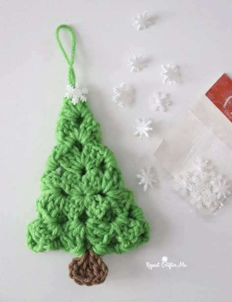 Crochet Granny Square Evergreen Trees - Repeat Crafter Me Crochet Christmas Ornaments Free Pattern, Crochet Christmas Trees Pattern, Crochet Christmas Ornaments Free, Crochet Ornament Patterns, Christmas Crochet Patterns Free, Crocheted Christmas, Crochet Tree, Repeat Crafter Me, Crochet Xmas