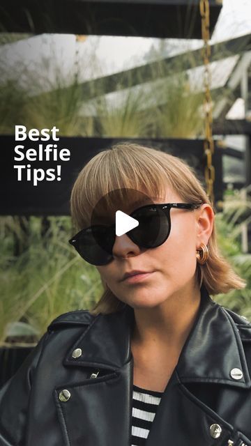 iPhone Photography School on Instagram: "A bunch of selfie tips always come in handy, right? Don’t take another bad selfie again with these! 😎  Tap the link in BIO for more iPhone camera tips! 📲  #iphonephotography #iphonephoto #shotoniphone #iphonecamera #photographytips #selfie #selfietips" How To Take Your Own Headshots With Iphone, Self Portrait Ideas At Home With Phone, Iphone Selfie Ideas, Iphone Camera Tips, Photo Tricks, Iphone Selfie, Selfie Tips, Ipad Tips, Photo Hacks