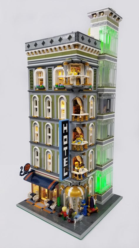 The Grand Billund Hotel | Will | Flickr Lego Hacks, Lego Hotel, Lego House Ideas, Lego Village, Lego Furniture, Lego Boards, Lego Modular, Amazing Lego Creations, Lego Creative