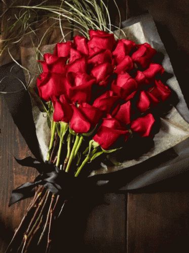 Flowers Roses GIF - Flowers Roses Rippling - Discover & Share GIFs Love Rose Flower, Beautiful Rose Flowers, Morning Flowers, Good Morning Good Night, Love Rose, Good Morning Flowers, Good Morning Greetings, Morning Greeting, Rose Bouquet