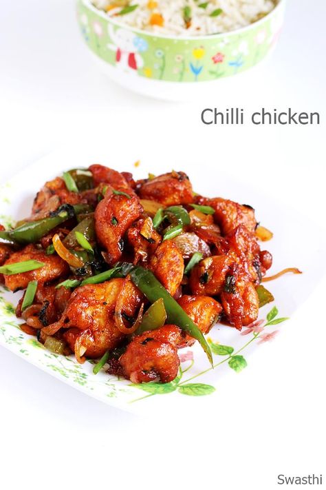 Chilli chicken recipe, restaurant style chilli chicken dry & gravy recipes. Learn how to make the best Indo chinese starter or side to serve with noodles Indian Chili, How To Make Chilli, Chinese Appetizers, Chilli Chicken Recipe, Spicy Chilli, Chili Chicken, Recipes Learn, Chicken Recipes Video, Chicken Appetizers