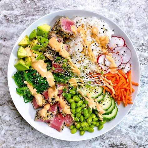 Tuna Bowl Recipe, Ahi Tuna Bowl, Tuna Poke Bowl Recipe, Tuna Bowl, Ahi Tuna Recipe, Tuna Dinners, Seared Ahi Tuna, Tuna Poke Bowl, Poke Bowl Recipe