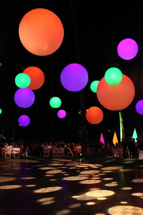 Outdoor Event Ideas, Idea Lab, Balloon Glow, Led Party Lights, Inflatable Ball, Sphere Light, Decor Lights, Led Decor, Event Lighting