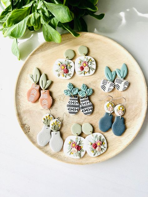 Polymer Clay Spring Earrings, Polymer Clay Easter Earrings, Clay Easter Earrings, Easter Clay Earrings, Spring Polymer Clay Earrings, Clay Earring Designs, Spring Clay Earrings, Spring Polymer Clay, Mother Flower