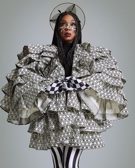 BeBe Zahara Benet (@bebezahara) • Fotos e vídeos do Instagram Music, Music Videos, Collage, Bebe Zahara Benet, Creative Styling, Creative Fashion, Season 1, Music Video, Red