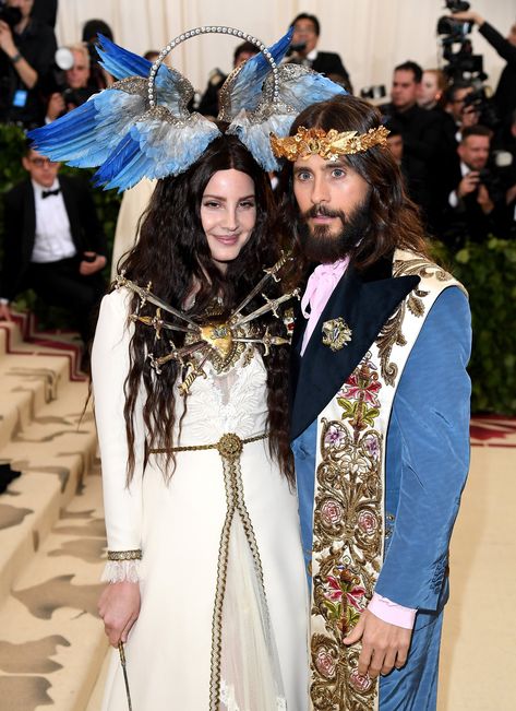 Lana Del Rey and Jared Leto Met Gala Outfits, Met Gala Dresses, Gala Outfit, Fashion Gal, Met Gala Red Carpet, Gucci Dress, The Met Gala, Lana Del Ray, Costume Institute