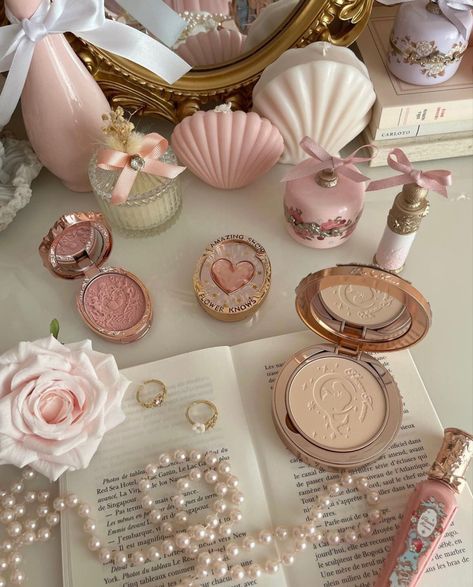 Coquette Astetic, Couteqqe Aesthetic, Princess Vibe Aesthetic, Makeup Aesthetic Wallpaper, Aestetic Pict, Pink Vintage Aesthetic, Coquette Core, Alat Makeup, Soft Pink Theme